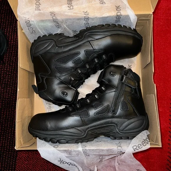 Never worn Reebok work boots - Picture 2 of 4